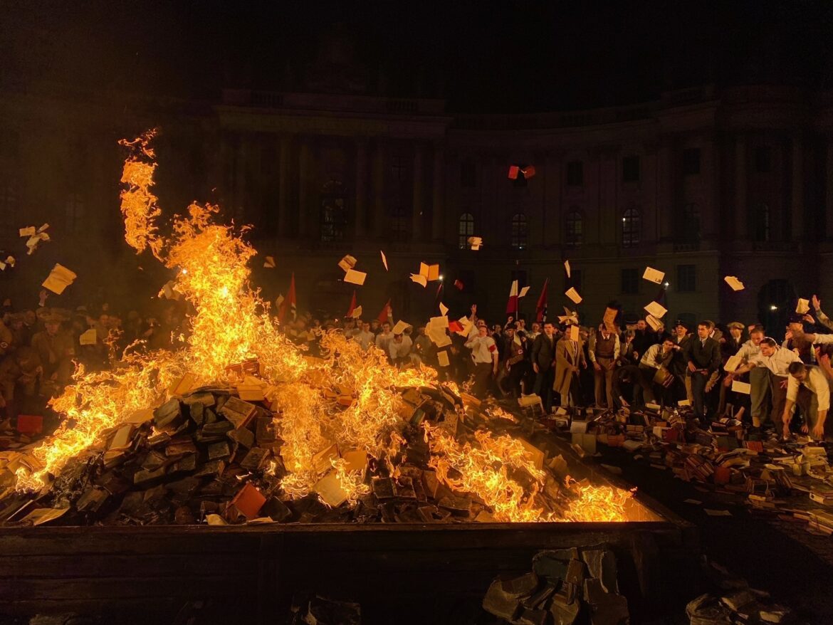 The book burning scene in Origin was filmed in a square in Berlin in which the Nazis burned books in 1933.
Atsushi Nishijima/Neon