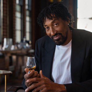Scottie Pippen Brings His Bourbon to Milwaukee for a special dinner on Mar 18